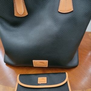 Dooney Bourke